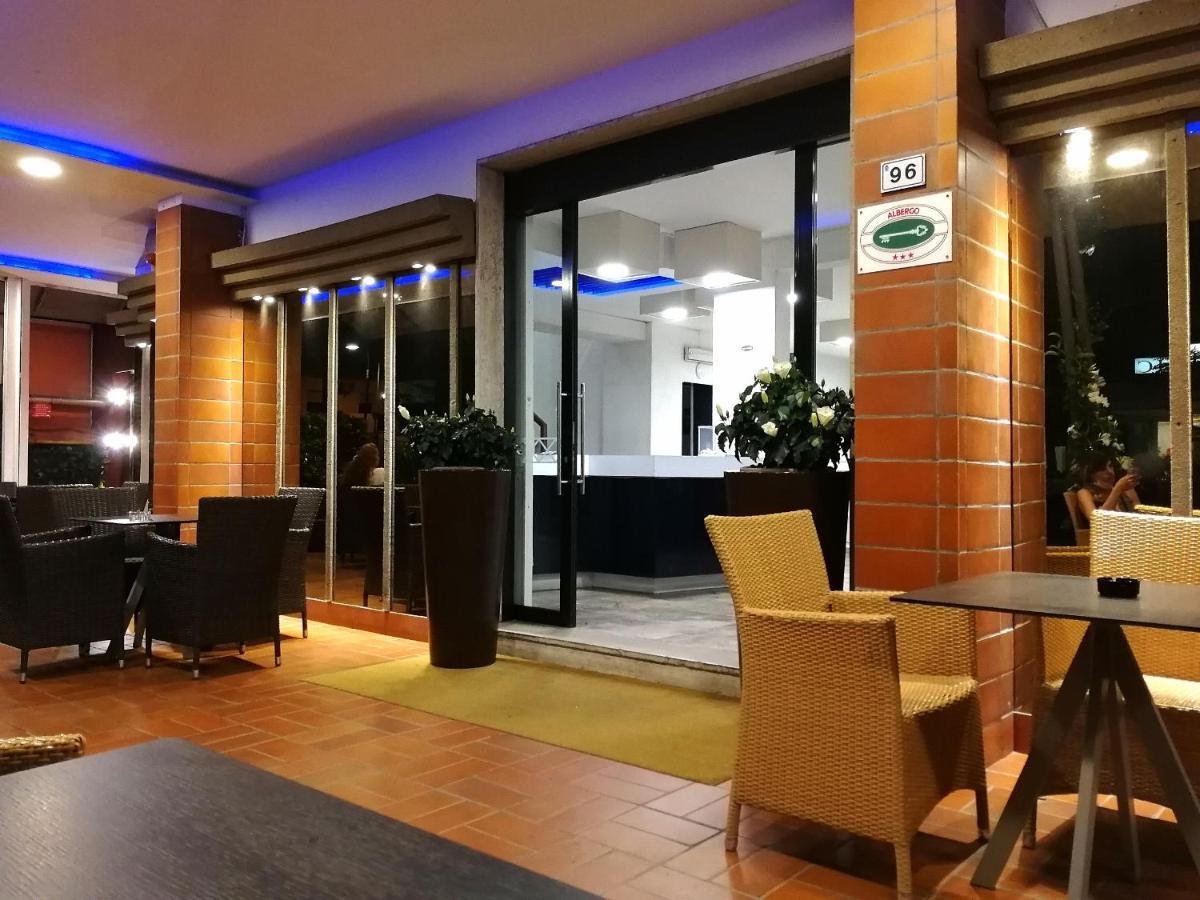 Hotel Diplomatic Ριτσόνε Εξωτερικό φωτογραφία