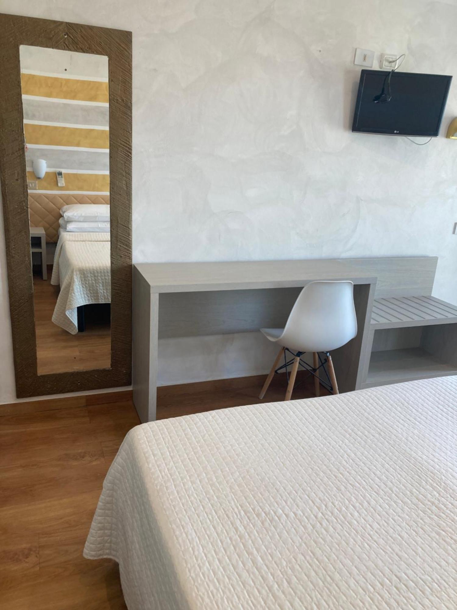 Hotel Diplomatic Ριτσόνε Δωμάτιο φωτογραφία