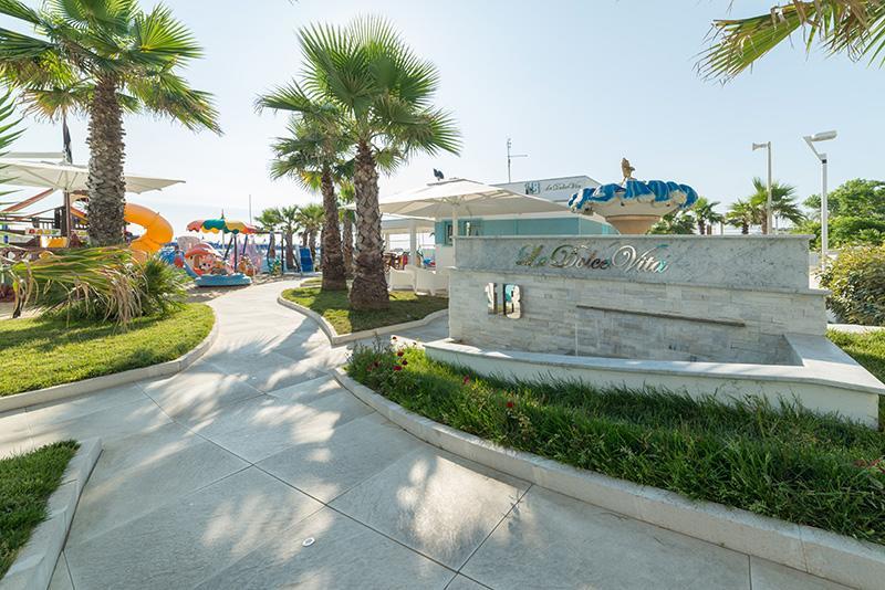 Hotel Diplomatic Ριτσόνε Εξωτερικό φωτογραφία
